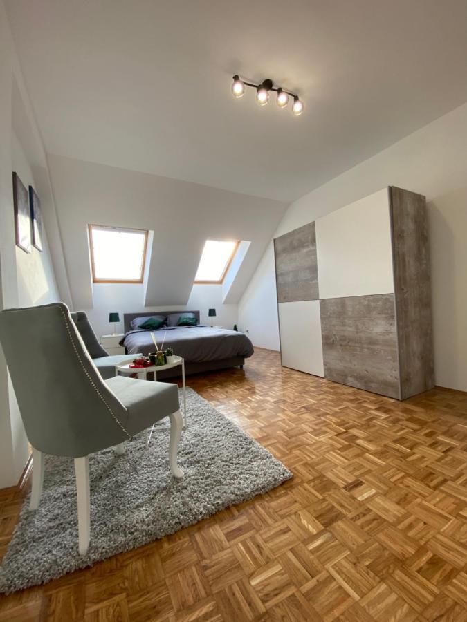 Vlasic Apartmani Centar Vrsac Eksteriør billede